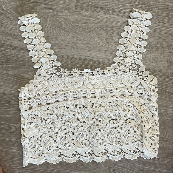 Dulce crocheted crop top - Picture 2 of 2